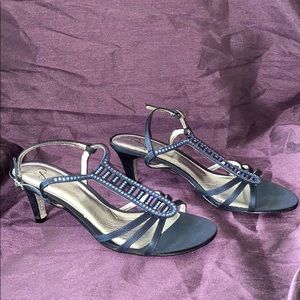 Adrianna Pa Navy Mini Heels